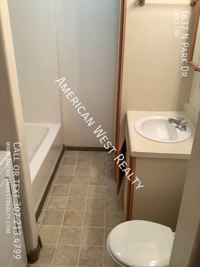 Downstairs, 2 Bed/1Bath Apartment property image