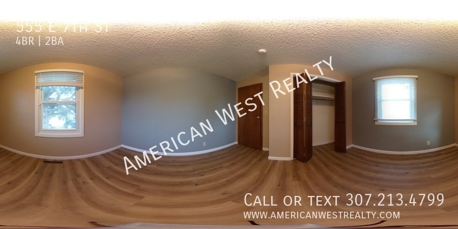 555 E 7th St property image