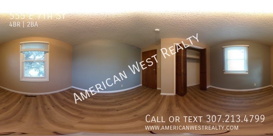 555 E 7th St property image