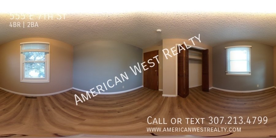 555 E 7th St property image