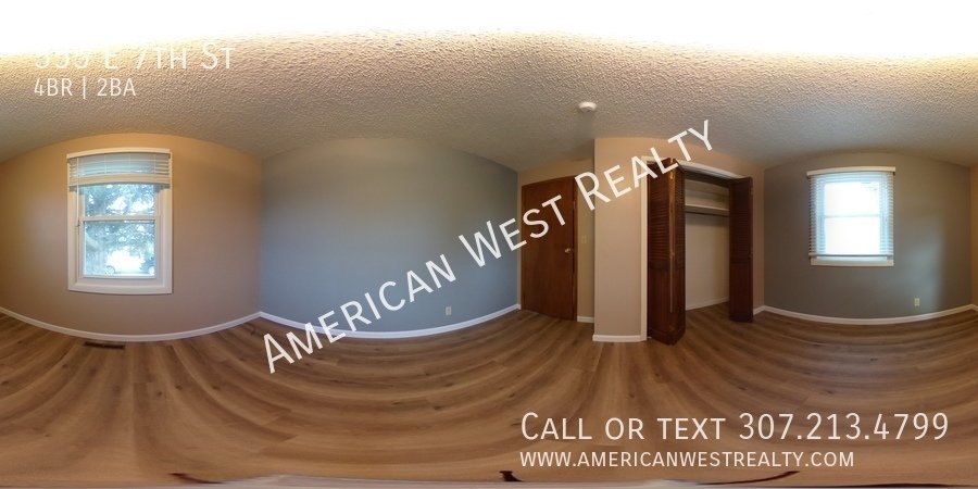 555 E 7th St property image