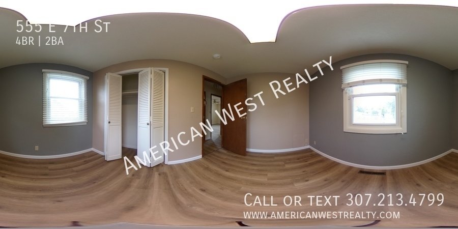 555 E 7th St property image