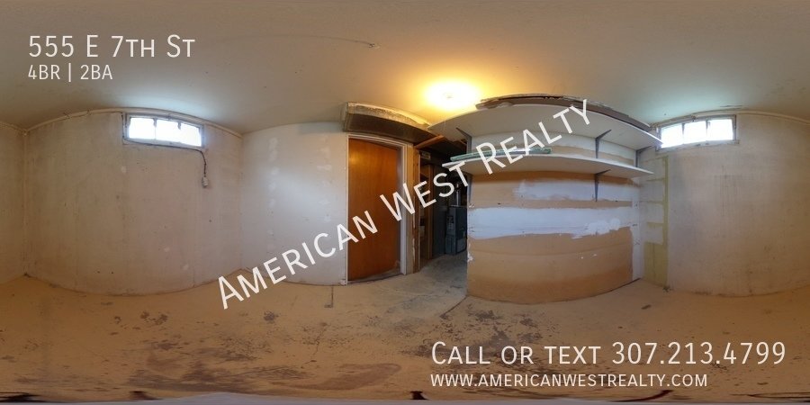 555 E 7th St property image