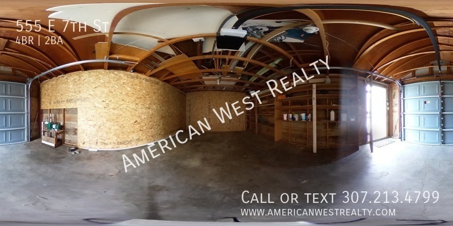 555 E 7th St property image