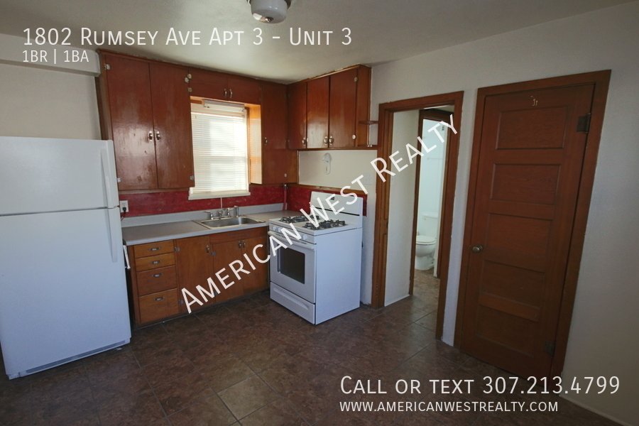 Nice efficiency apartment with utilities property image