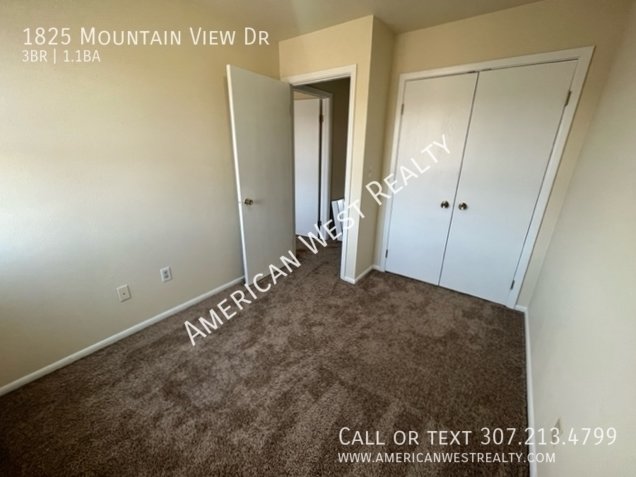 3 Bed, 1.5 Bath Townhouse property image