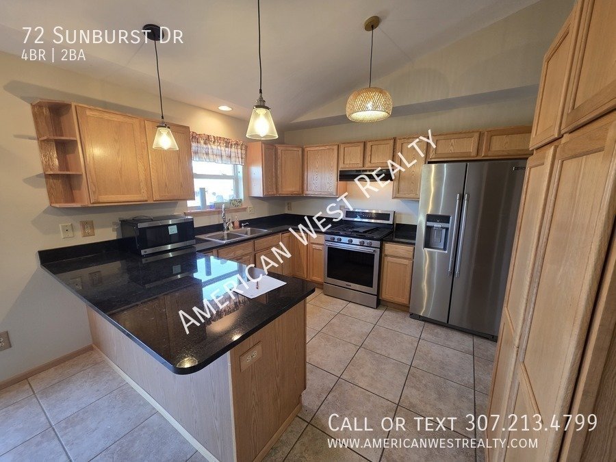 4bed/2bath pet-friendly house property image