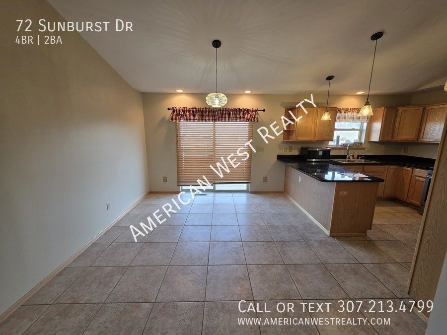 4bed/2bath pet-friendly house property image