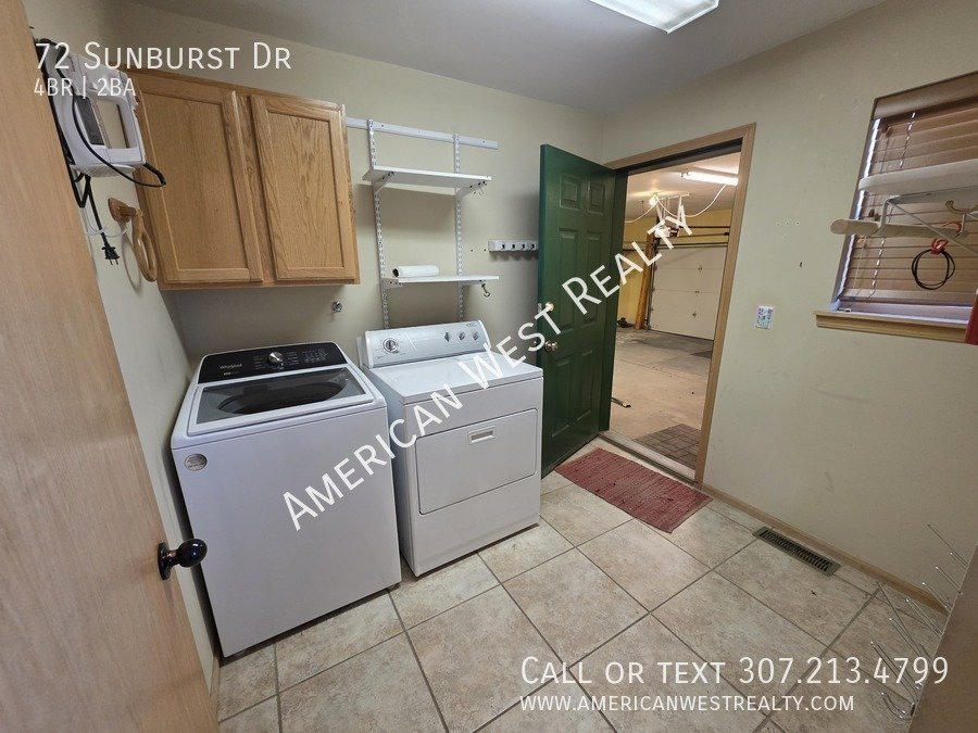 4bed/2bath pet-friendly house property image