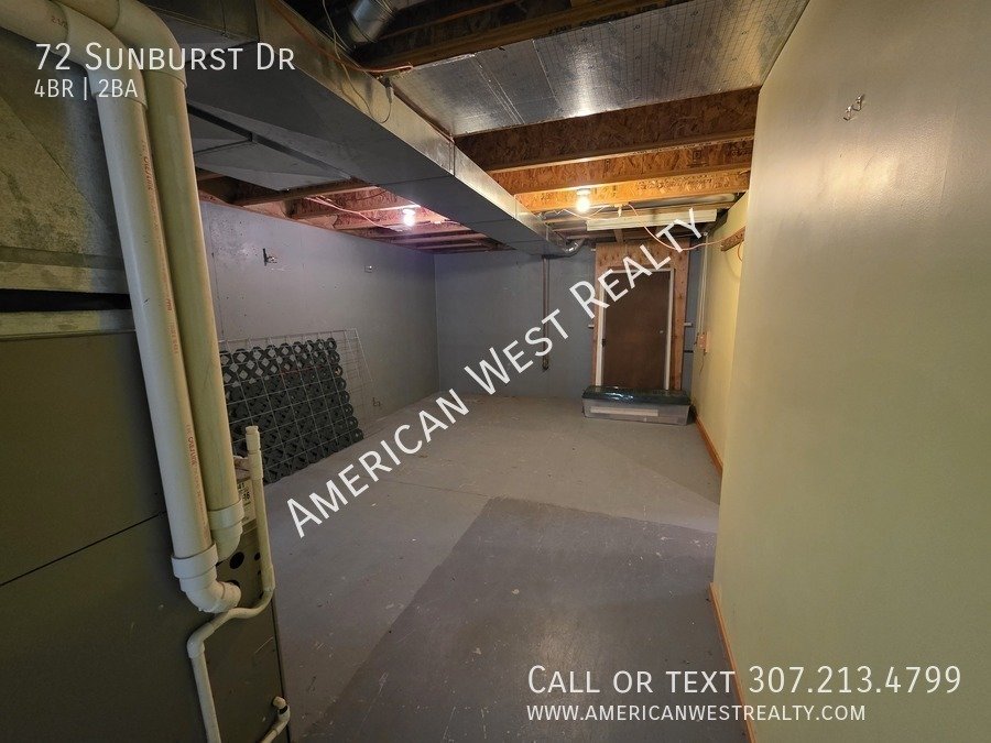 4bed/2bath pet-friendly house property image