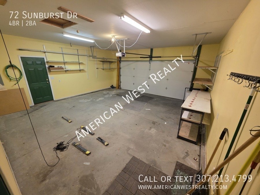 4bed/2bath pet-friendly house property image