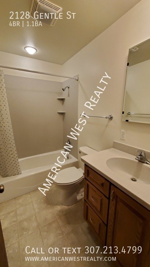 4 Bed, 1.5 Bath House property image