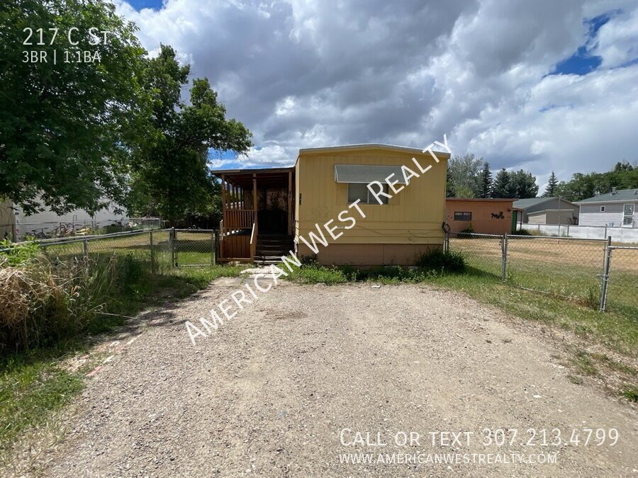 217 C St property image