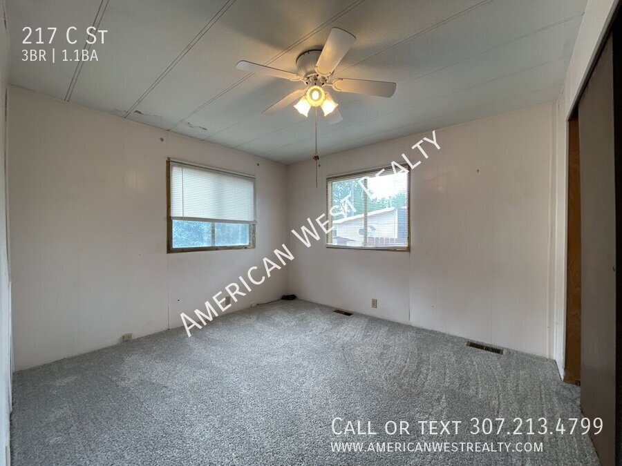 217 C St property image
