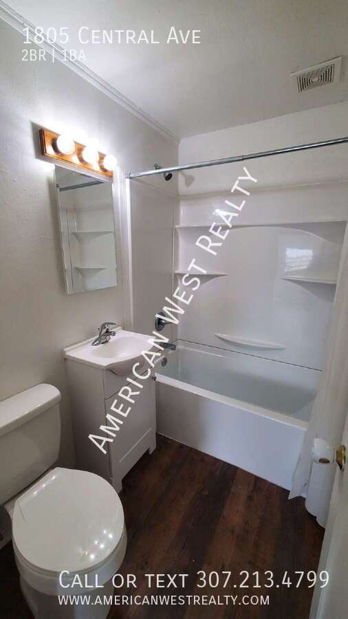 Renovated 2bed/1bath apartment property image